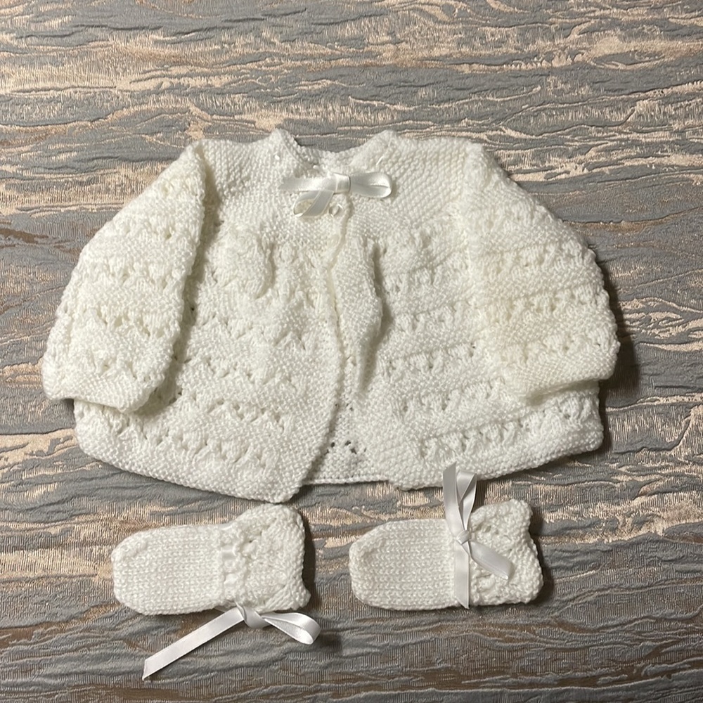 BRITISH TRADITIONAL BABY CARDIGAN HAND KNIT